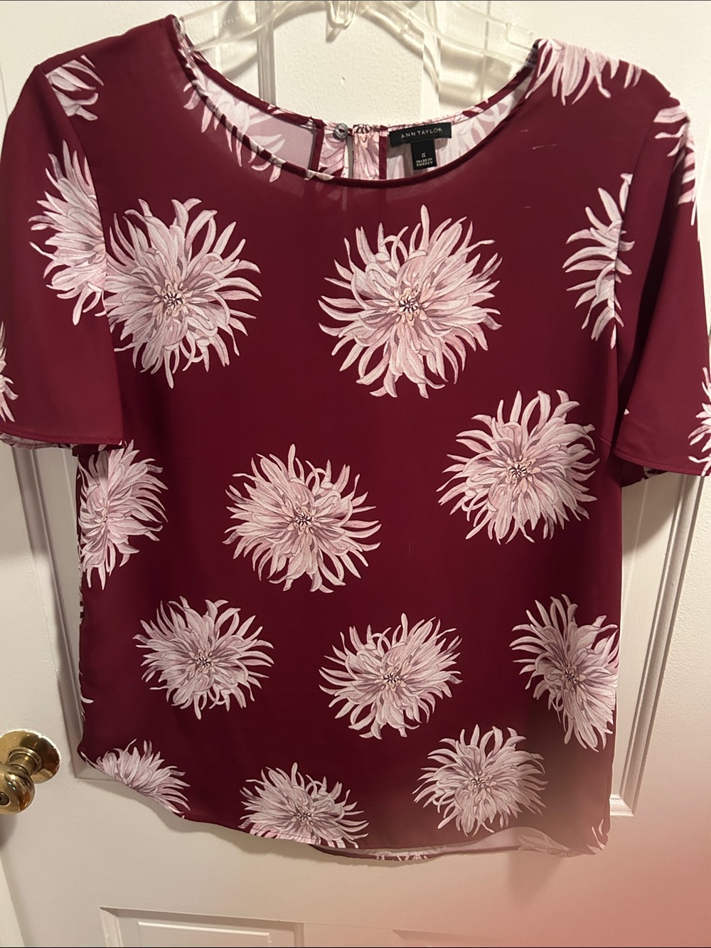 Ann Taylor Burgundy-Cream Short-Sleeve Floral Tee